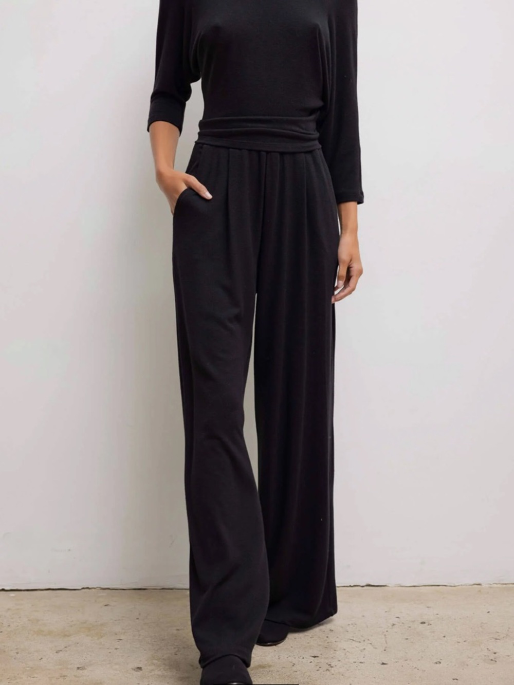 LESET Lauren Pleated Pocket Pant in Off White / Beige